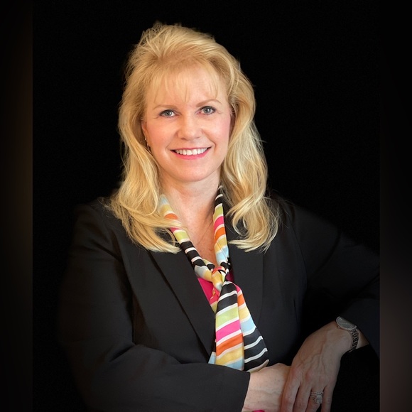 Meet your Posher, BethamyB - Picture 3 of 3